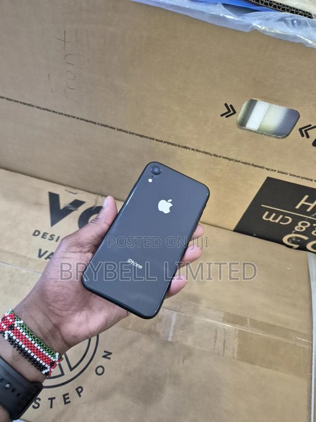 Apple XR 64 GB Black - thumbnail 3
