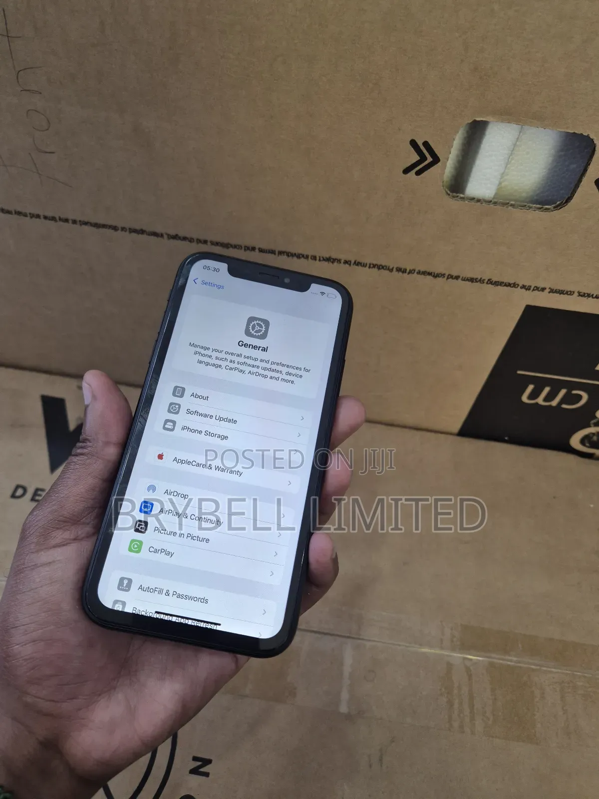 Apple XR 64 GB Black