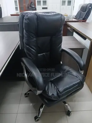 Premium Comfort Commanding Style Executive Seat