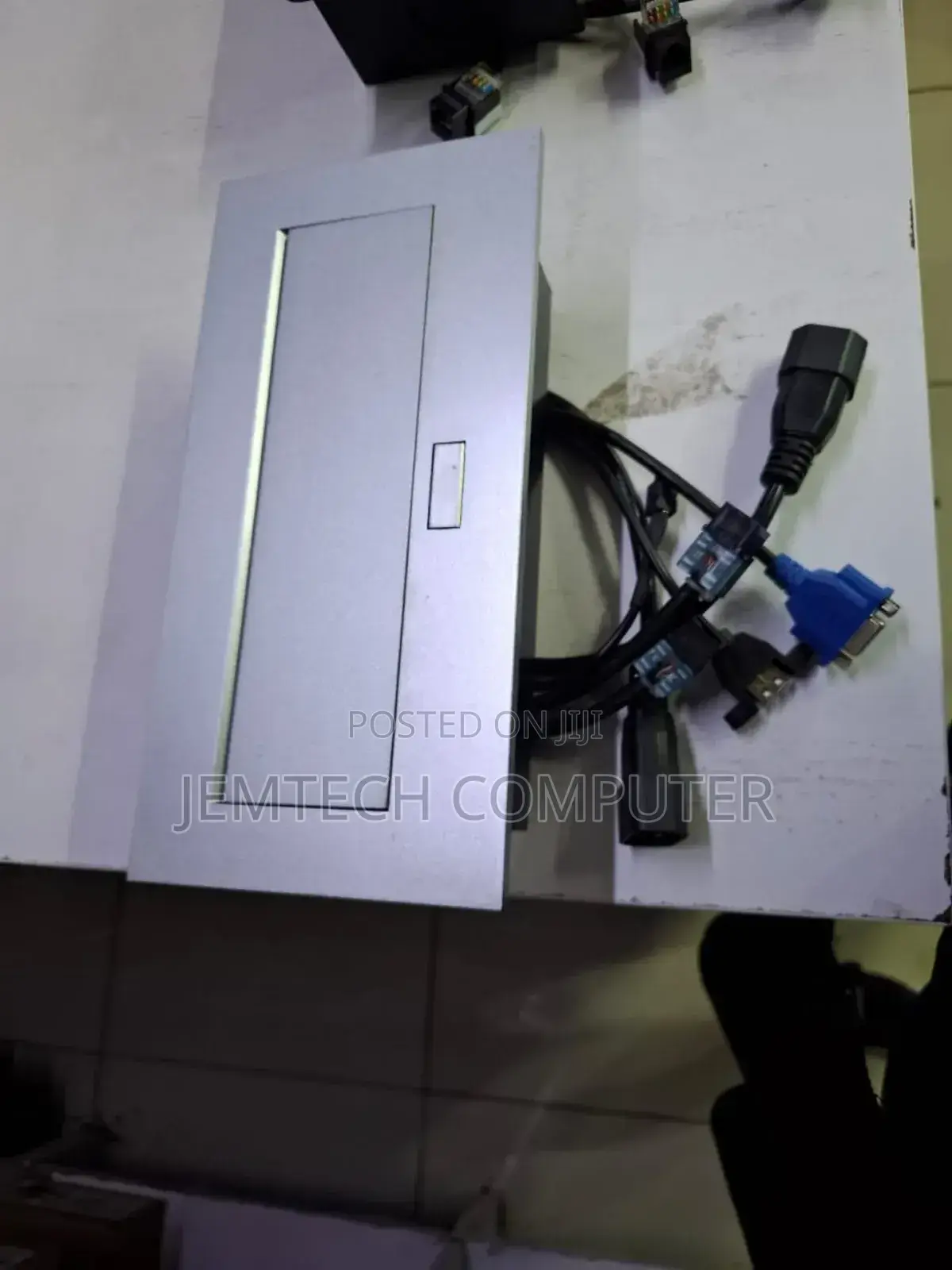 Silver Pop-Up Multifunction Socket With 1 Type-C 2.0-Data Transmission