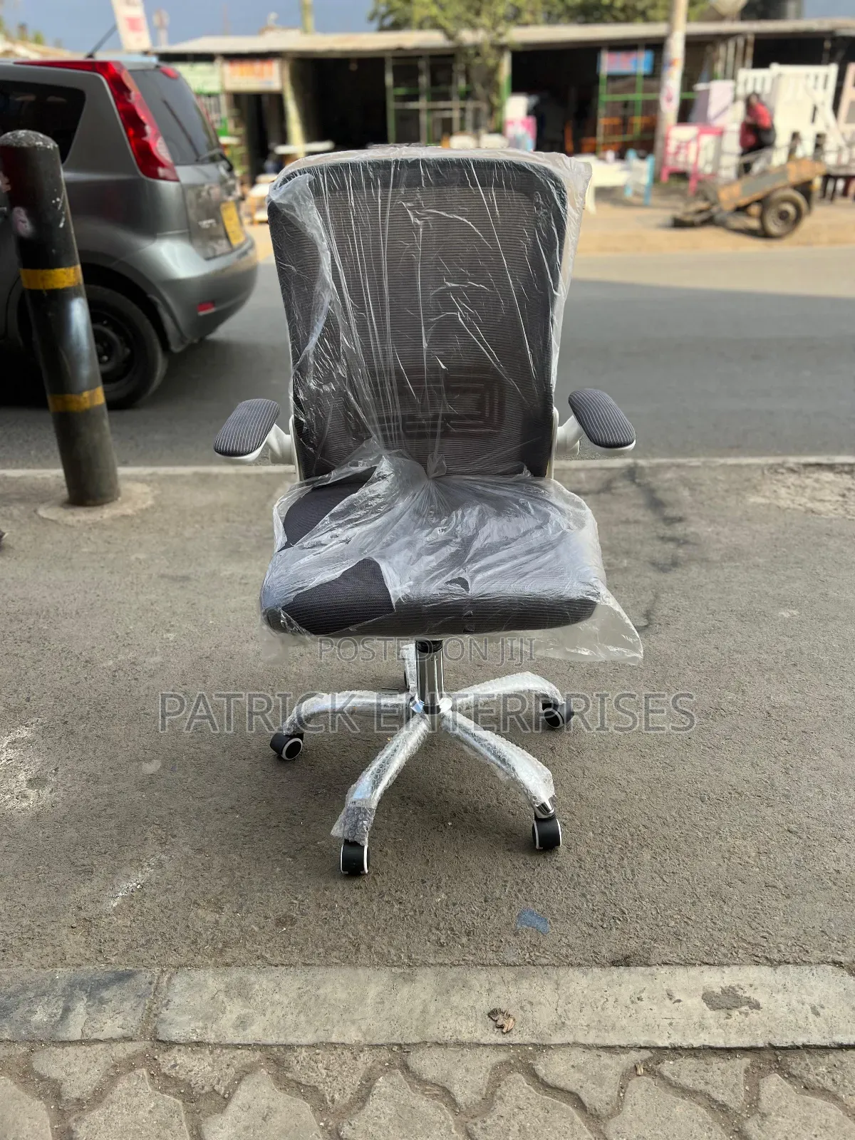 Imported Modern Ergonomic Orthopedic Chair White/ Gray