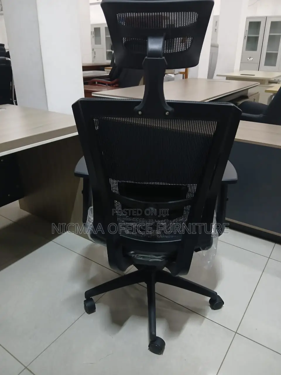 Mesh Back, Headrest Adjustable Comfort Ergonomic Seat