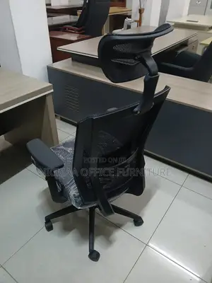 Mesh Back, Headrest Adjustable Comfort Ergonomic Seat