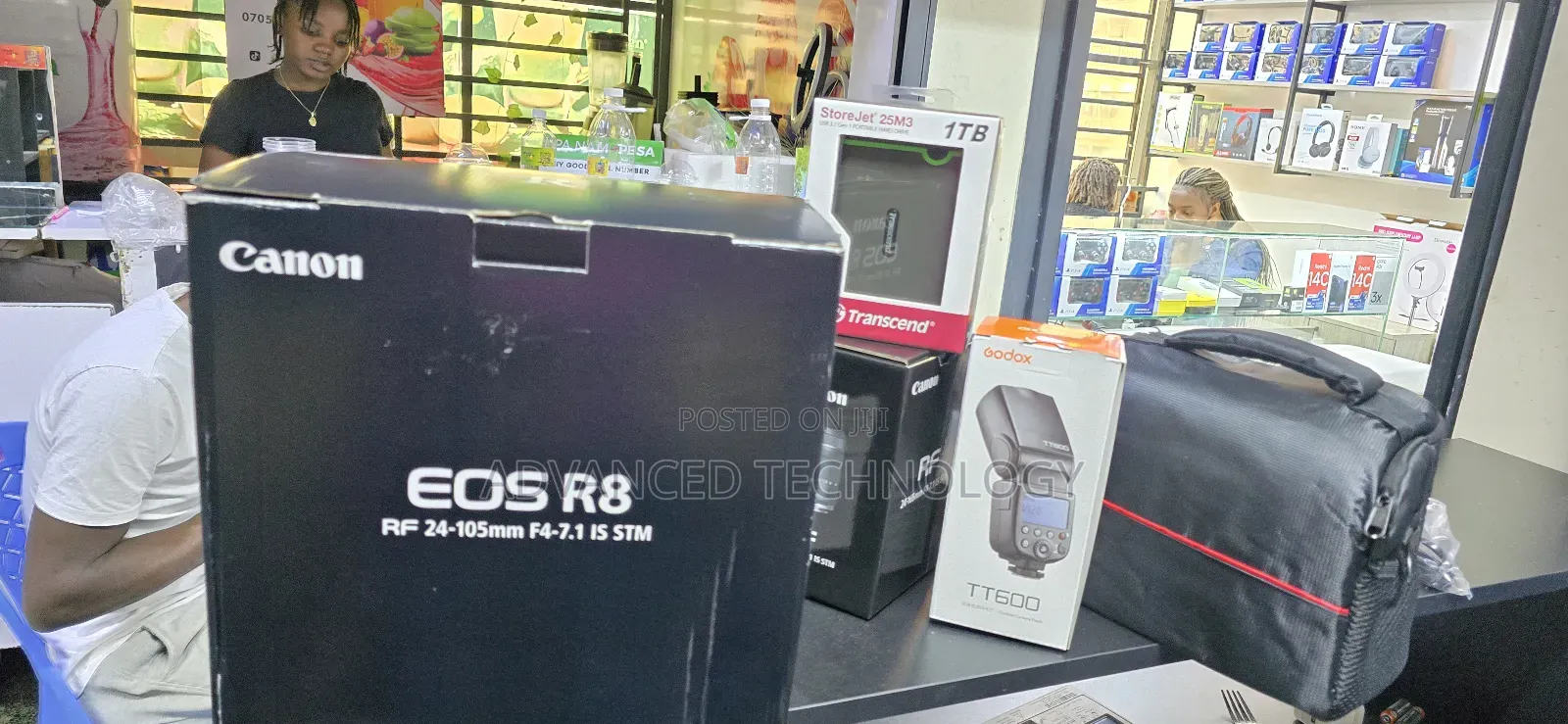 Canon Eos R8 Mirrorless Camera With Rf 24-105mm F4-7.1 Is STM Lens
