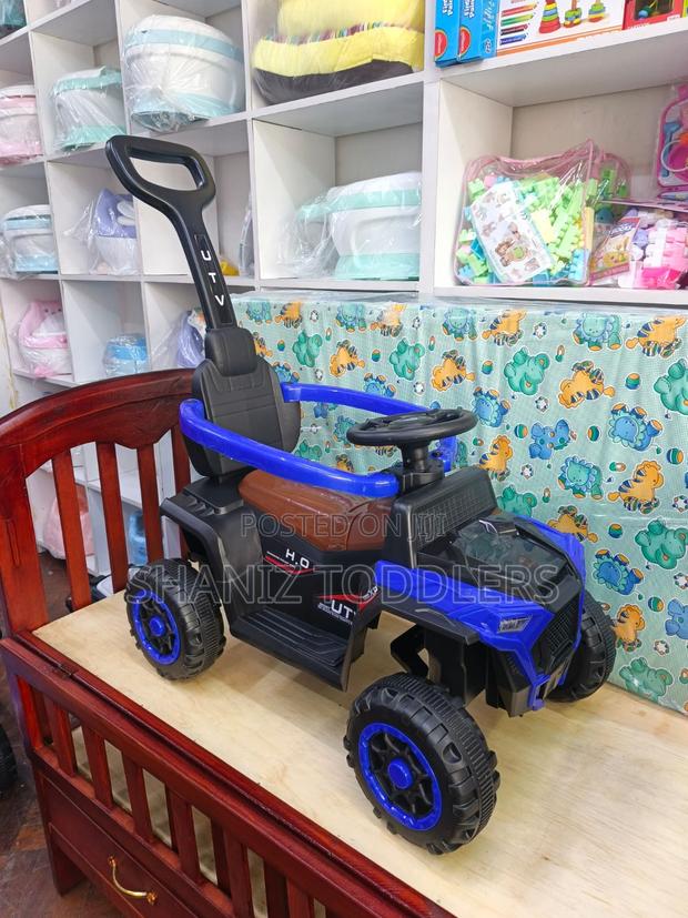 Baby Ride-on Car With Handle Light – Fun Safe - thumbnail 2
