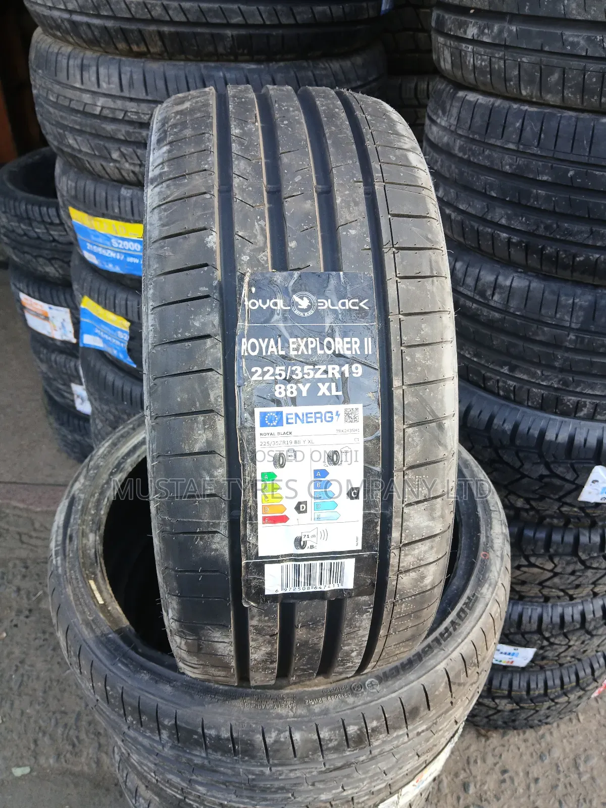 Royal Black 225/35r19