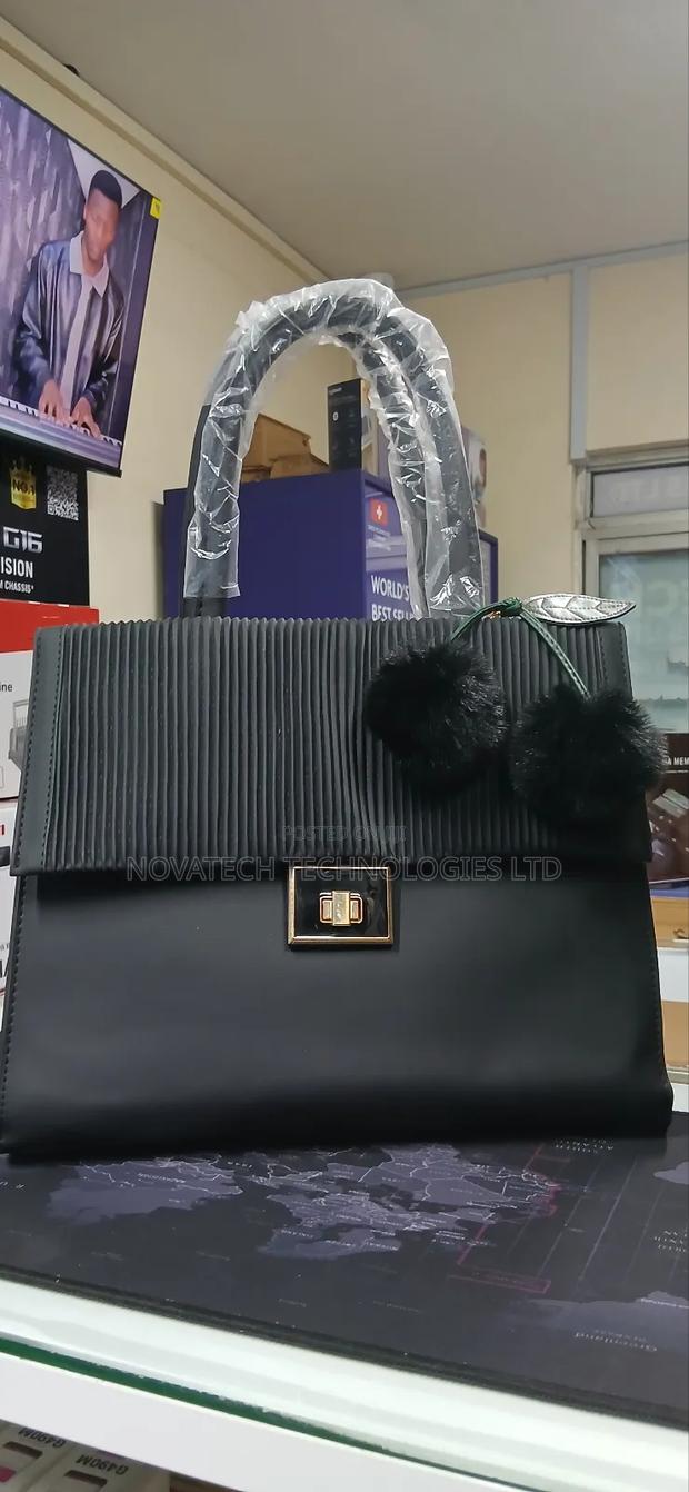 Elegant Black Pleated Handbag Classic - main view