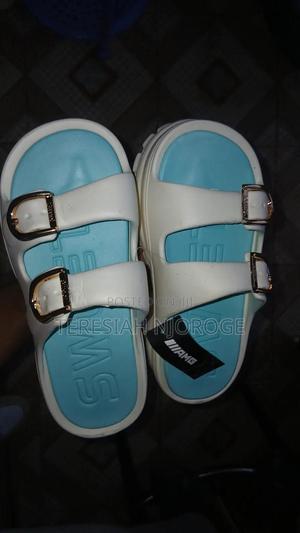 Classic Shoes - thumbnail 2