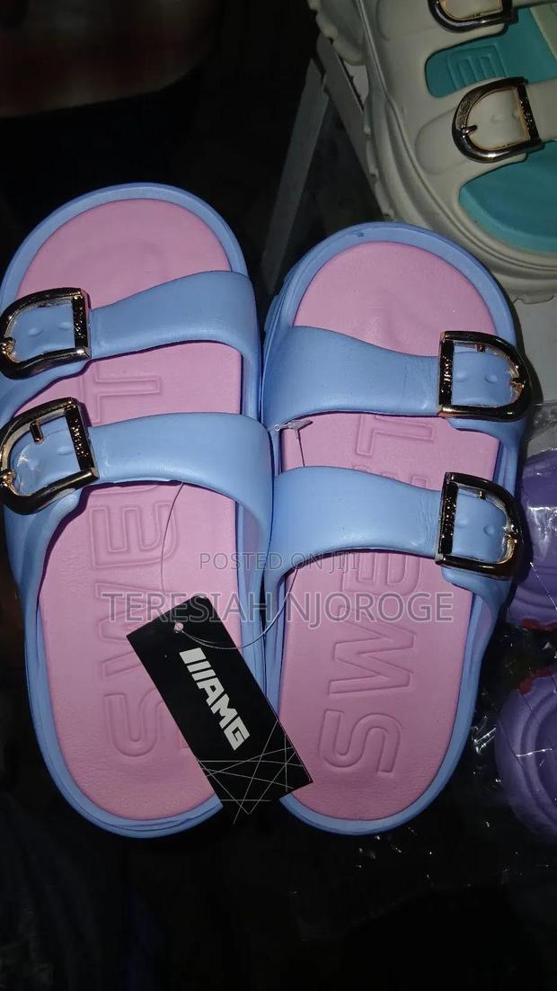 Classic Shoes - thumbnail 3