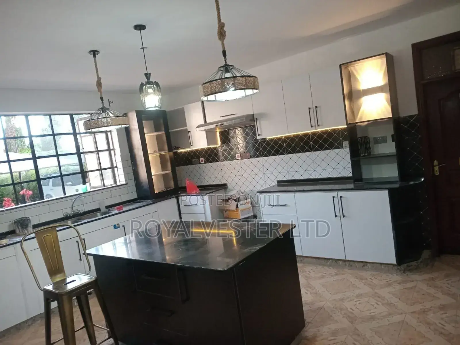 Kitchen Cabinets 