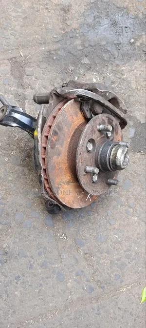 Front Wheel Hubs Townace 2wd 17-Bolt.