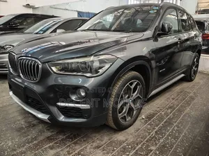 BMW X1 sDrive28i FWD 2018 Gray