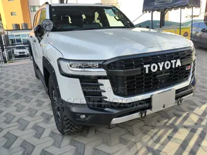 Toyota Land Cruiser Prado 2.8 2024 White