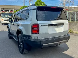 Toyota Land Cruiser Prado 2.8 2024 White