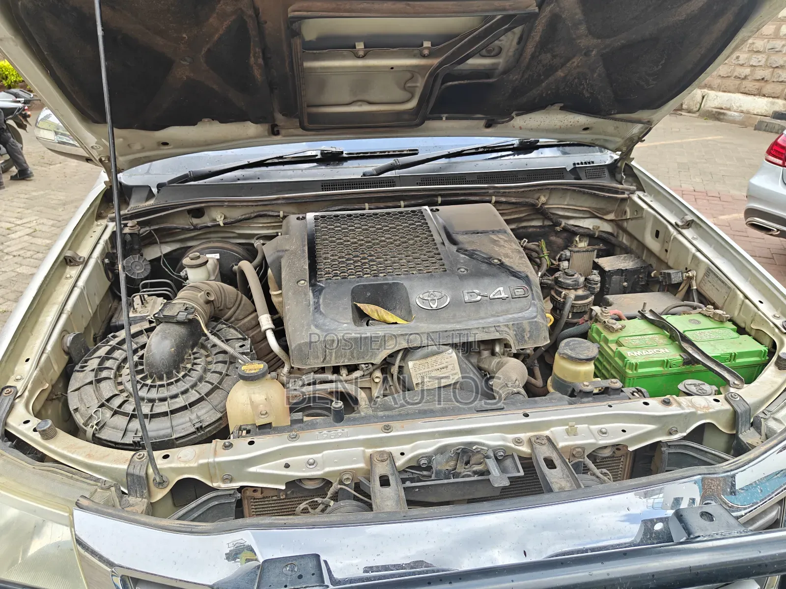 Toyota Hilux 3.0 D-4D 4x4 2015 Silver