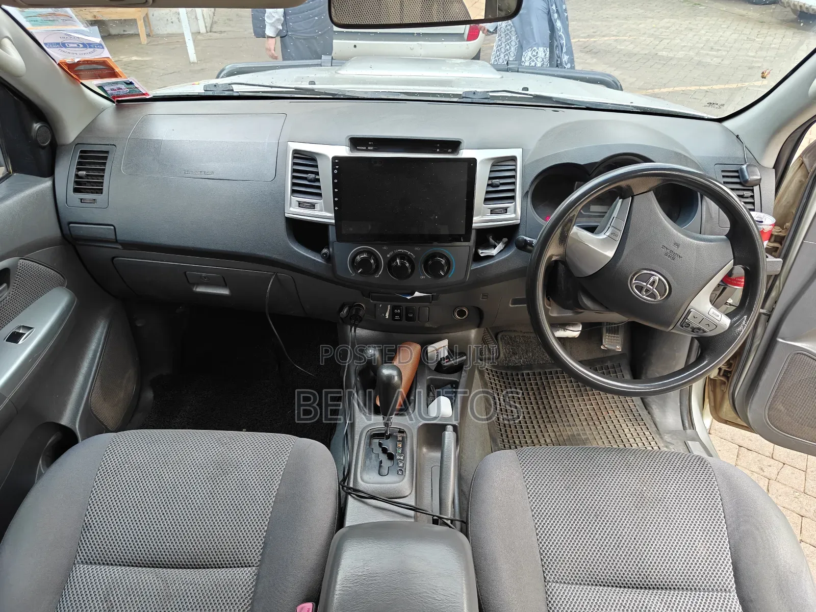 Toyota Hilux 3.0 D-4D 4x4 2015 Silver