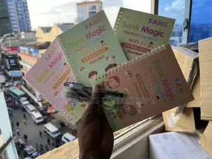 4 Sank Magic Books. 10pens