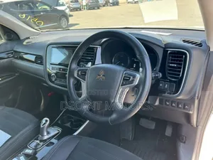 Mitsubishi Outlander 2.4 PHEV AWD 2018 White
