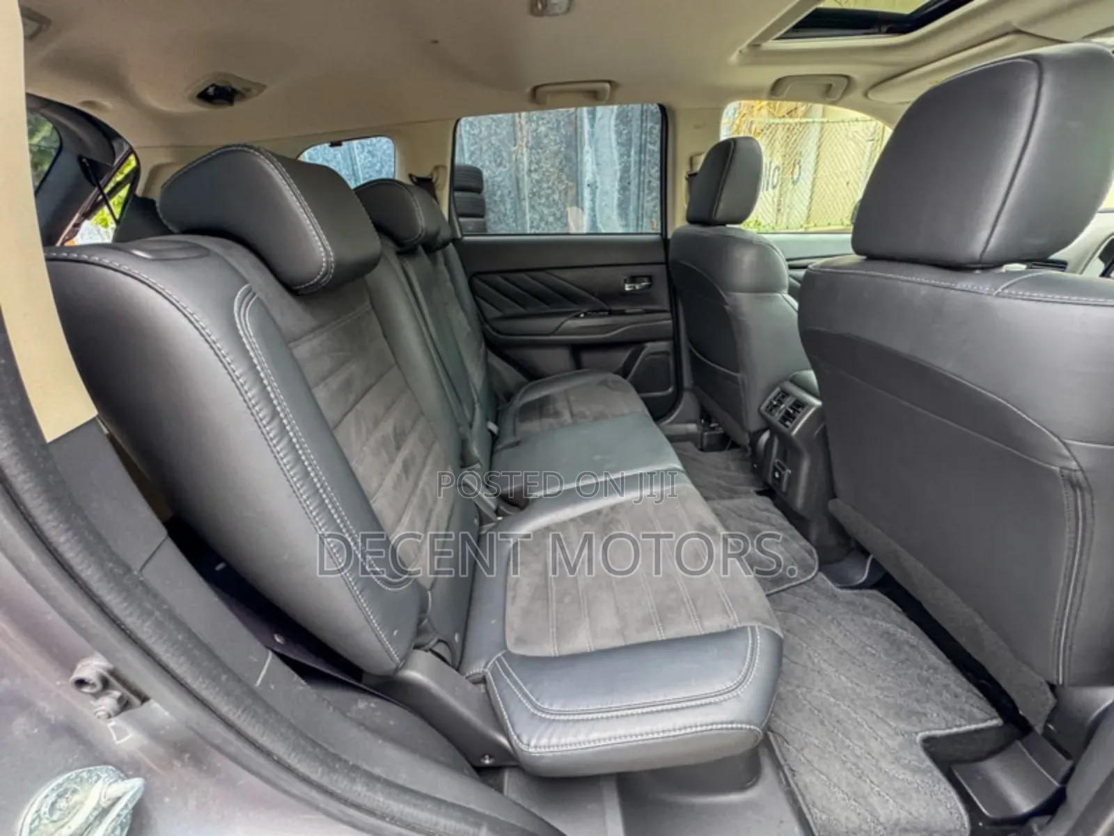 Mitsubishi Outlander 2018 Gray