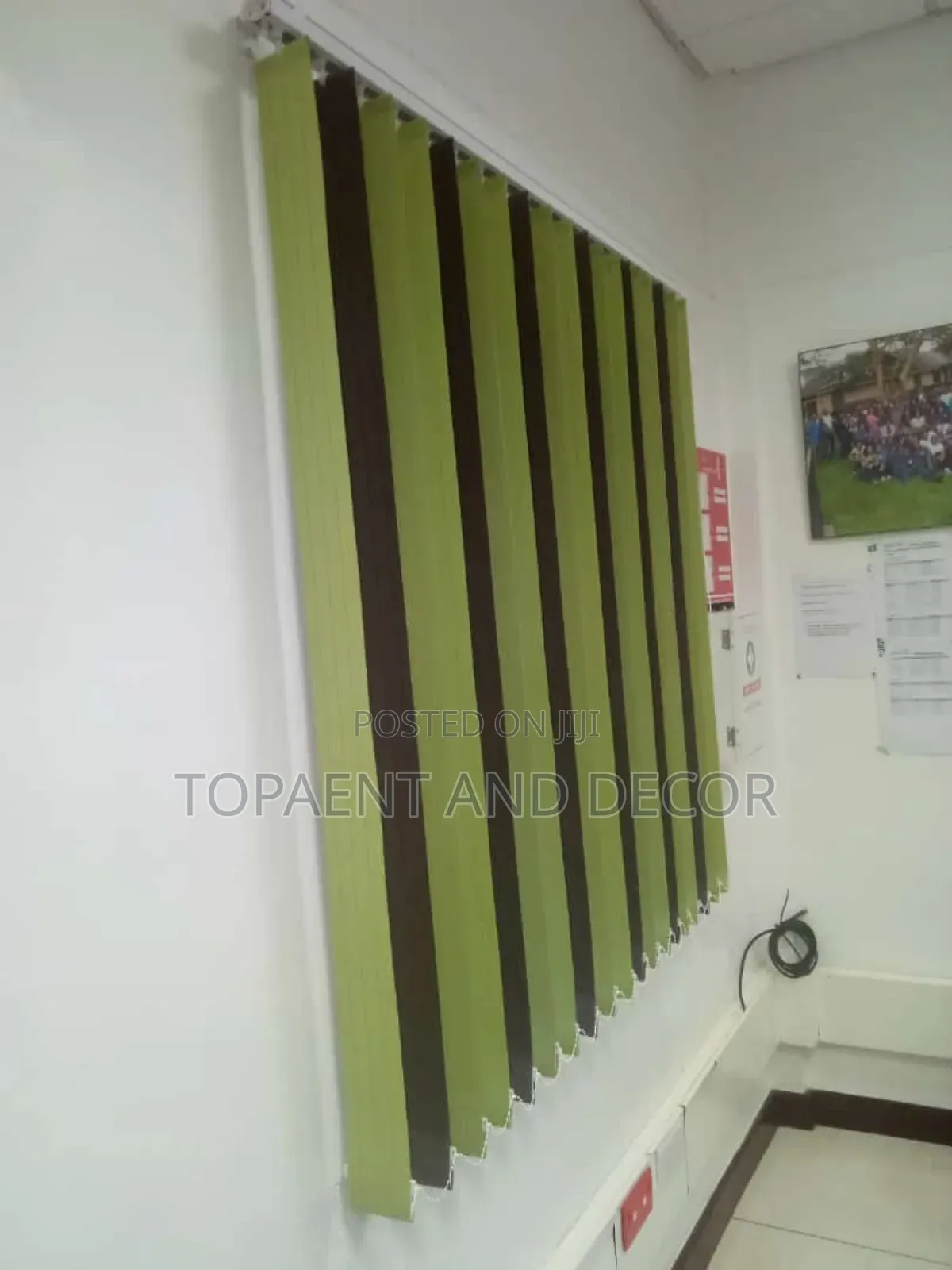 Simole Yet Elegant Vertical Office Window Blinds