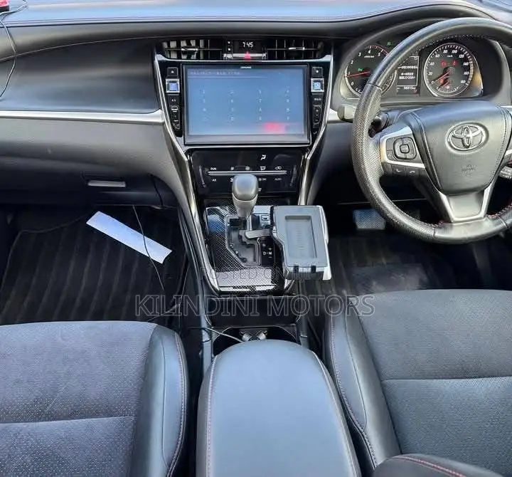 Toyota Harrier 2018 Black