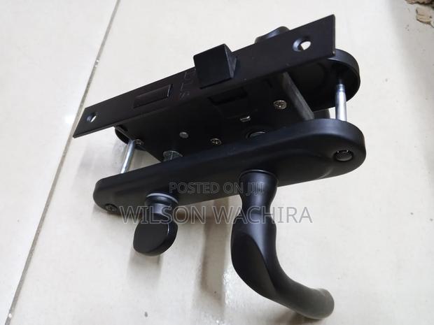 Bathroom Door Lock. Keyless - thumbnail 2