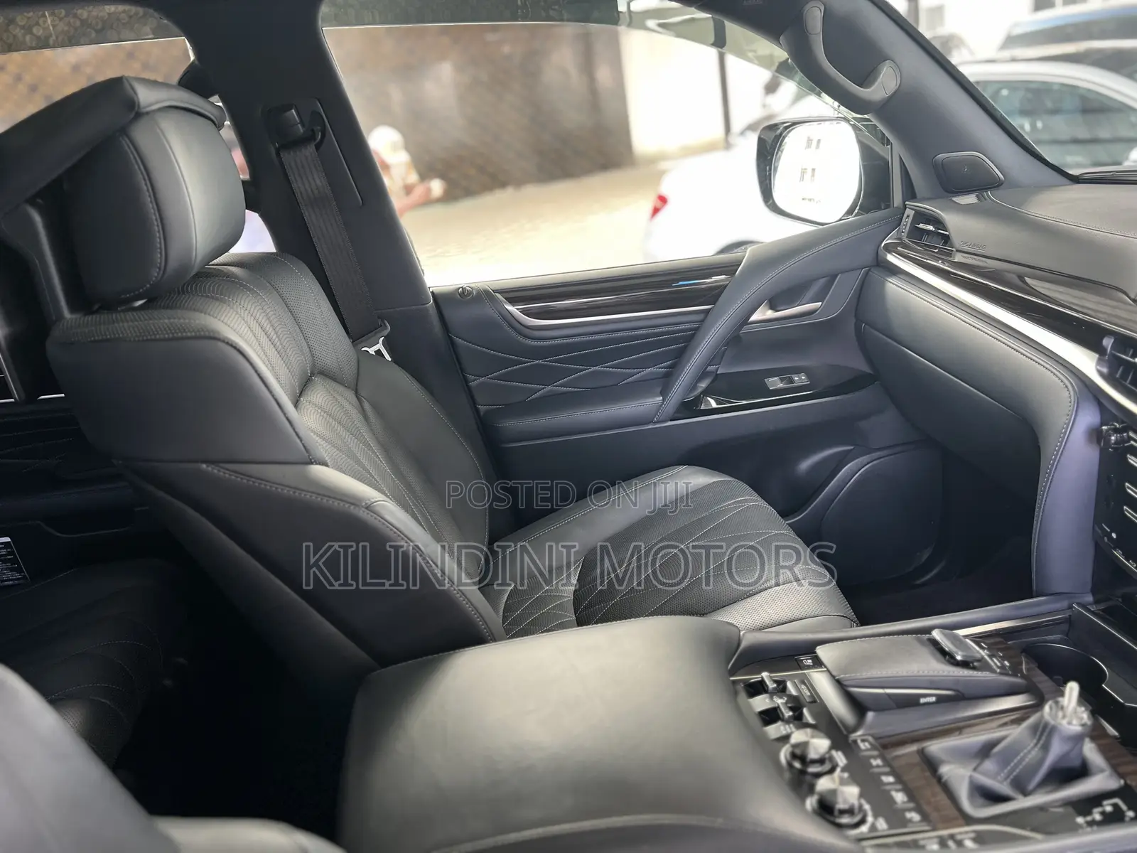 Lexus LX 2017 White