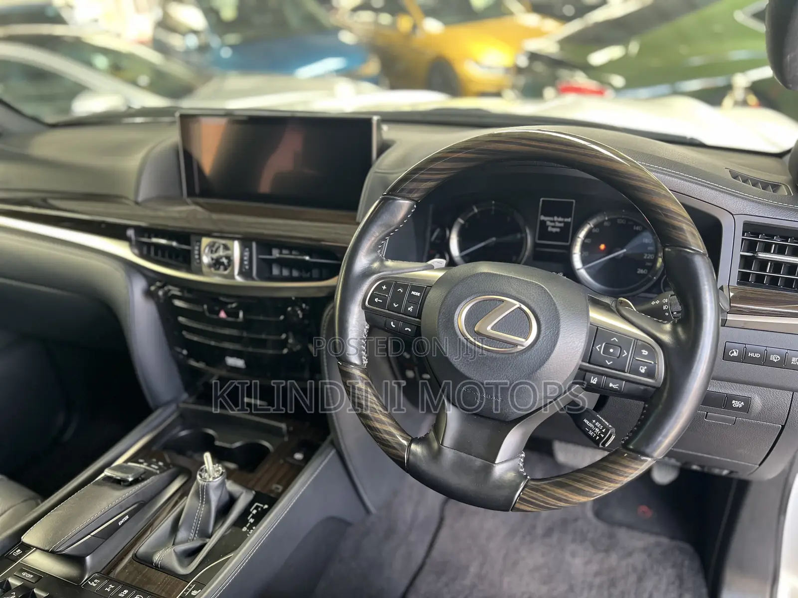 Lexus LX 2017 White