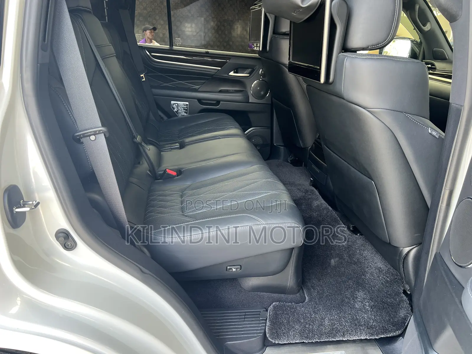 Lexus LX 2017 White