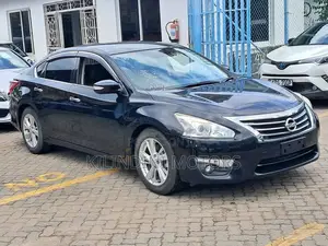 Nissan Bluebird 2018 Black