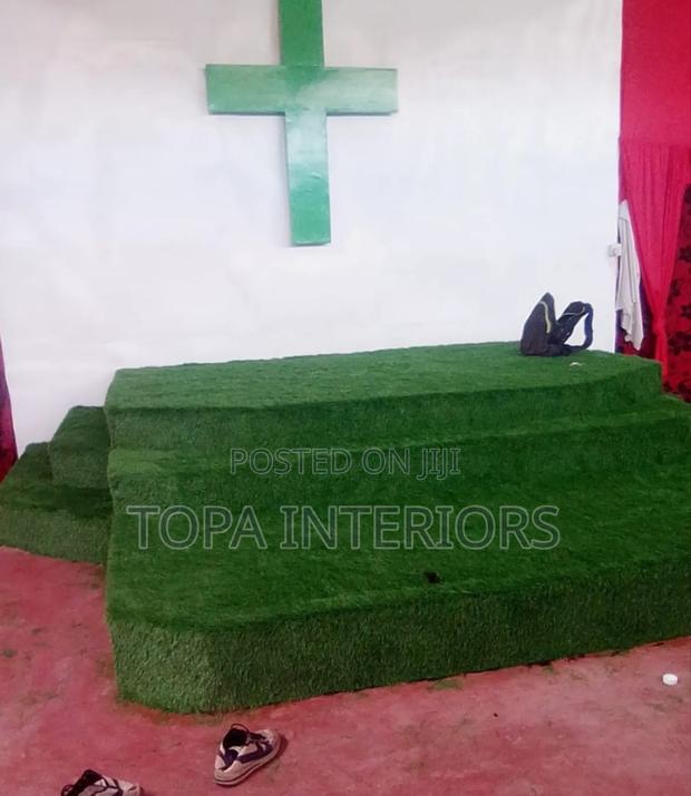 Quality Fake Green Grass for Church Altar Decoration