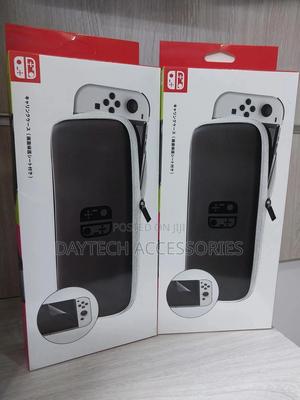Carrying Case and Screen Protector for the Nintendo Switch Oled Model - thumbnail 2