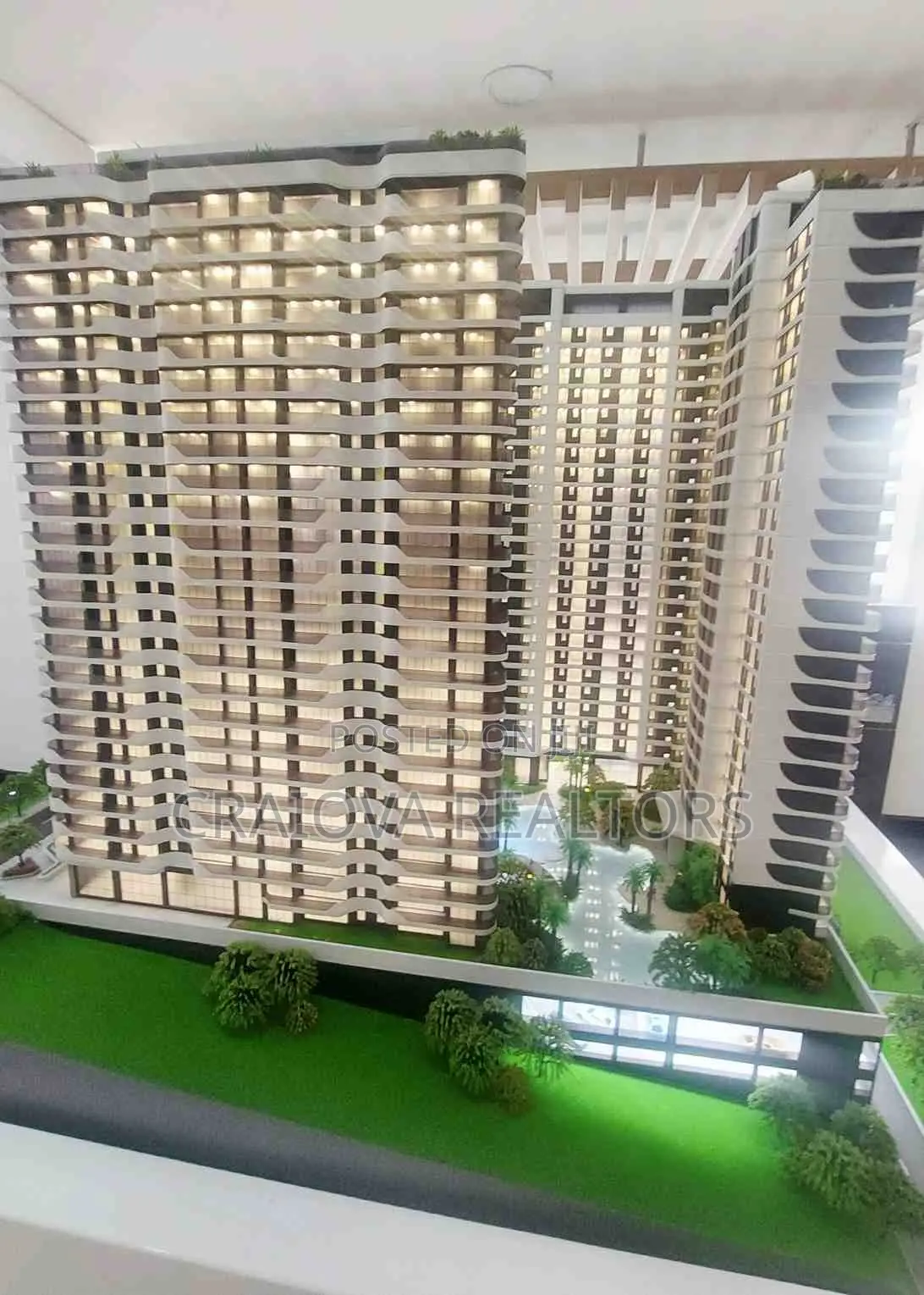 3bdrm Apartment in Parklands/Highridge for sale