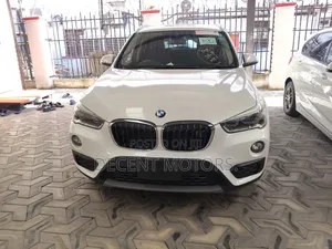 BMW X1 xDrive28i AWD 2018 White