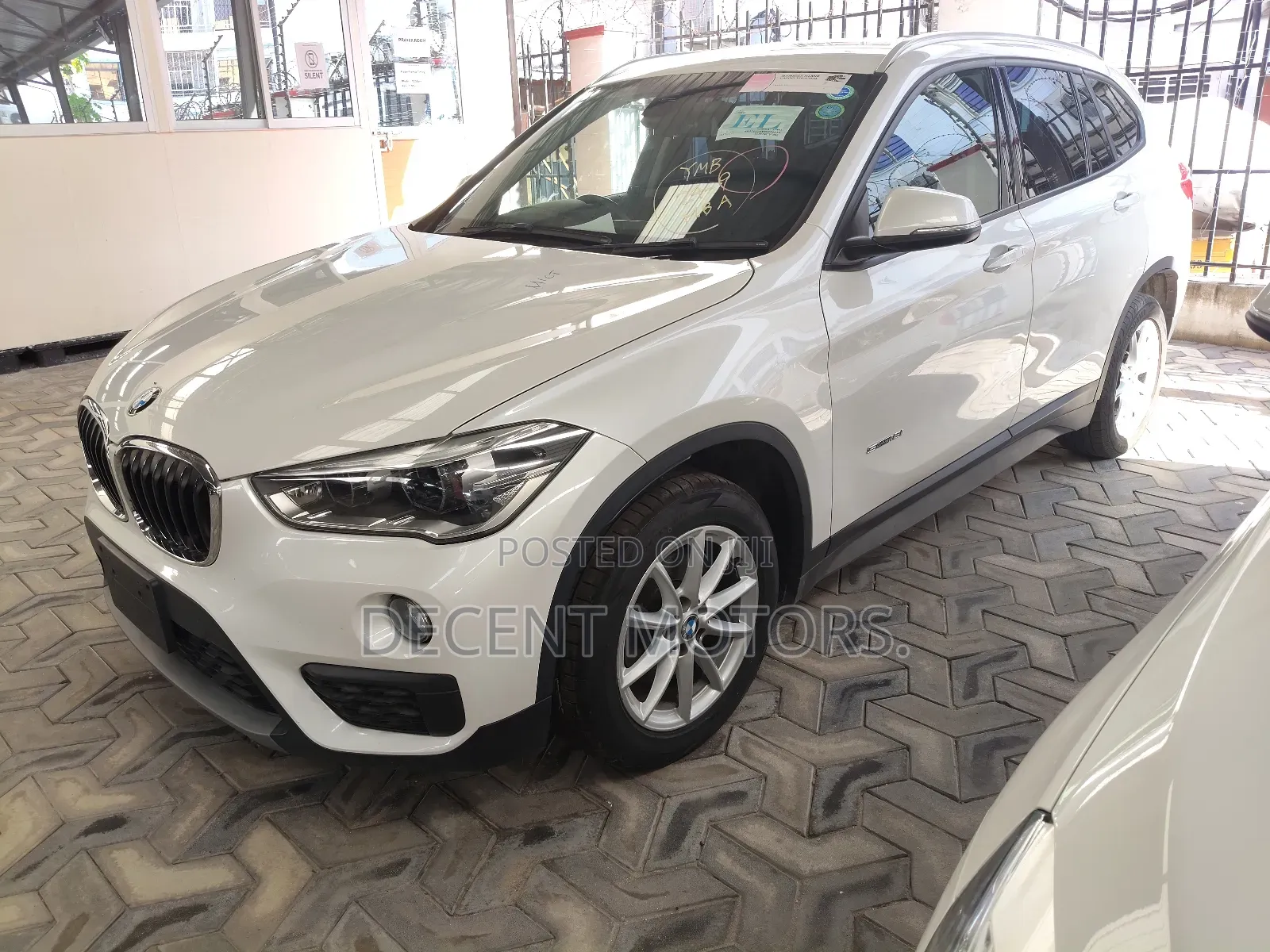 BMW X1 xDrive28i AWD 2018 White