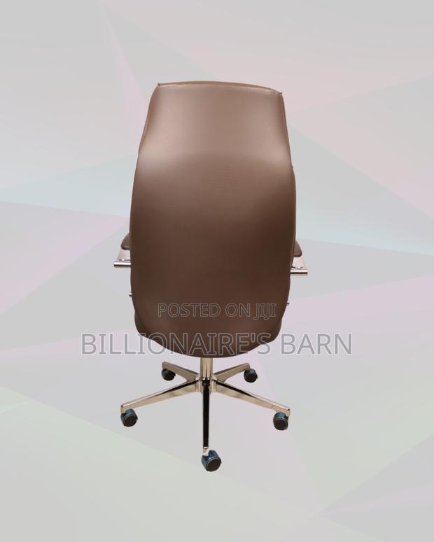 Brown Executive Leather Office Chair (Plush) — Fast Seller