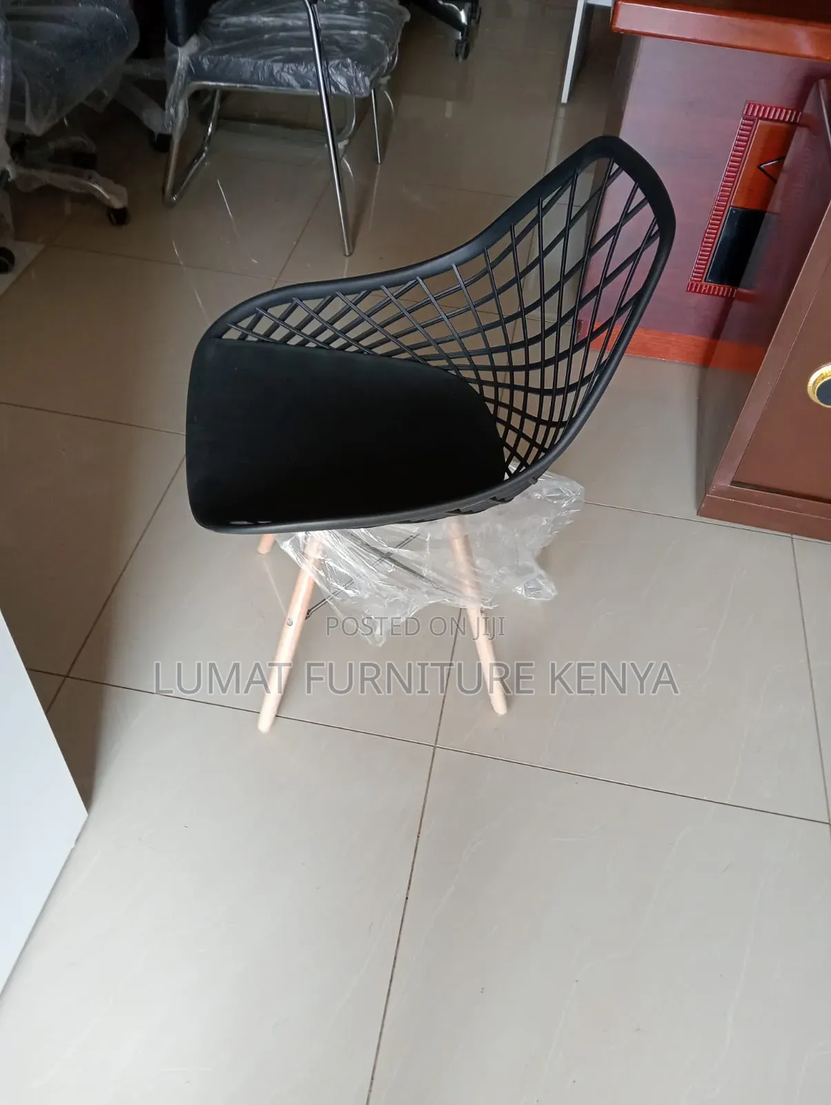 Minimalist Black Eames Chair