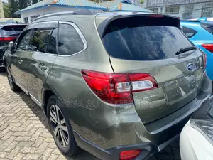 Subaru Outback 2019 Green