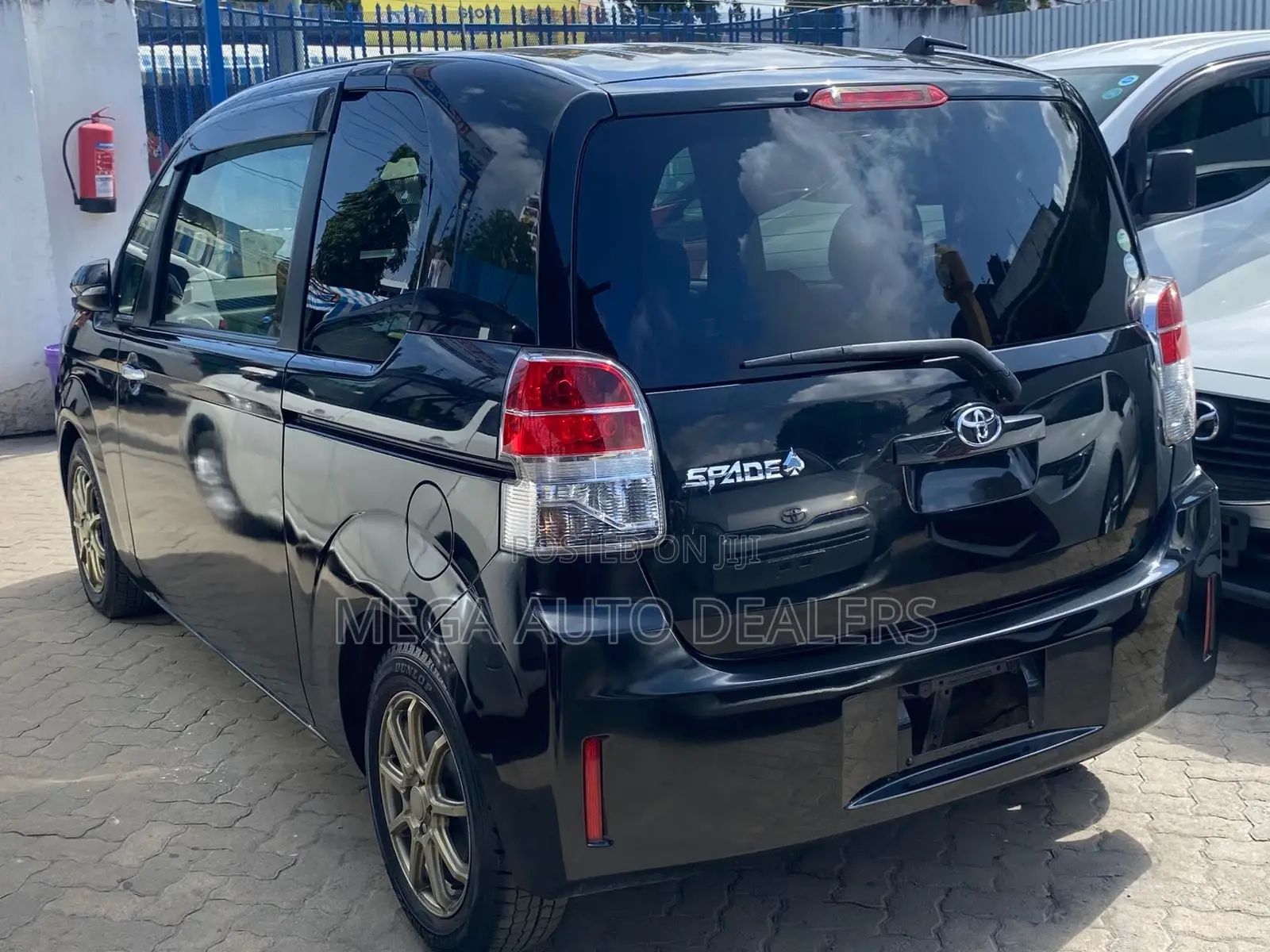 Toyota Spade 2018 Black