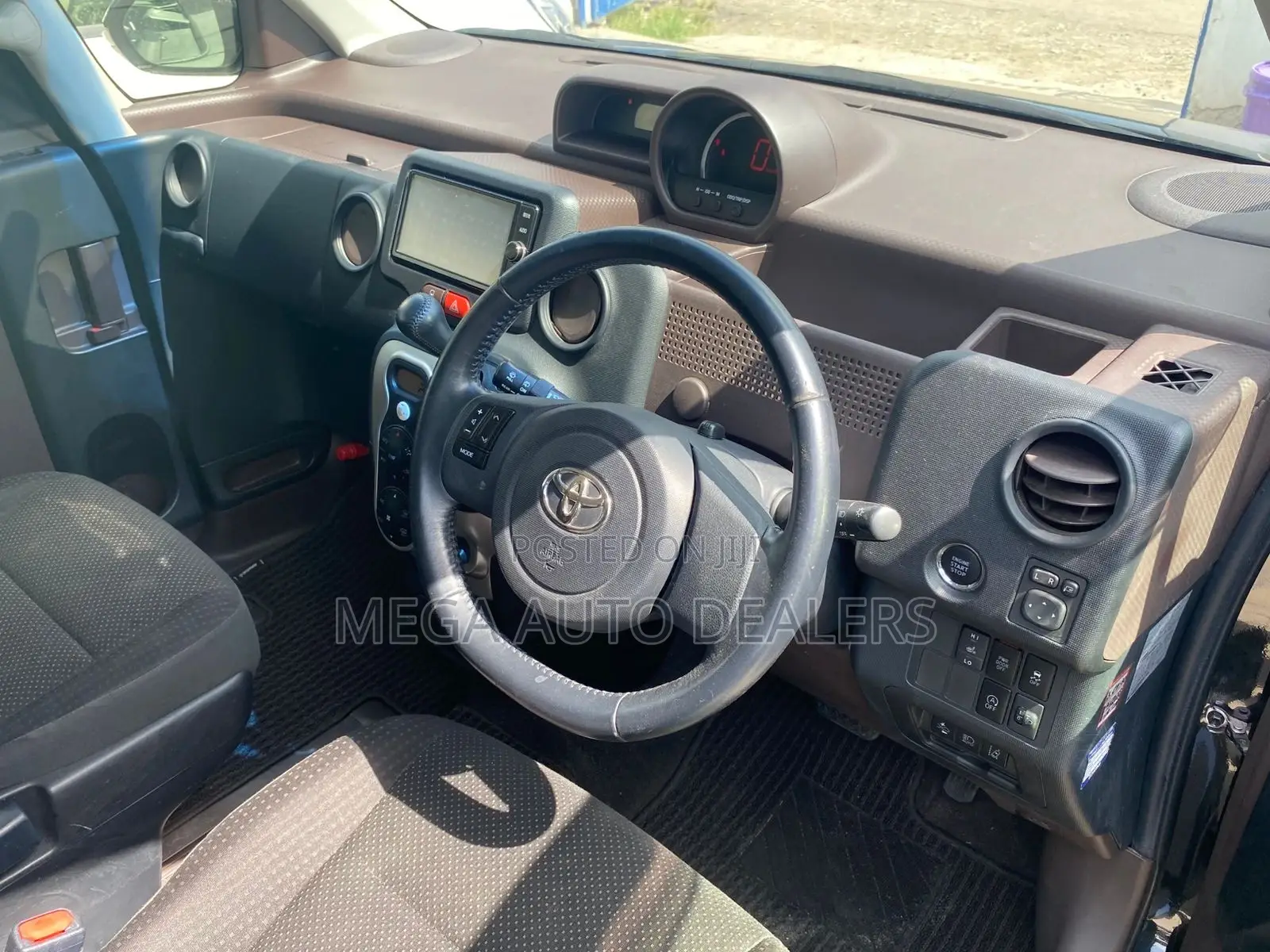 Toyota Spade 2018 Black