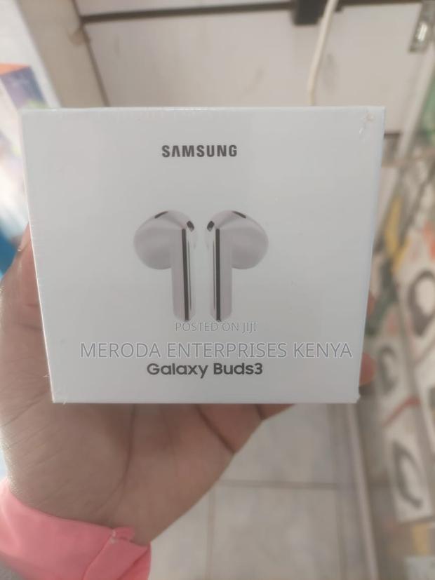Samsung Galaxy Buds 3 Pods - thumbnail 4