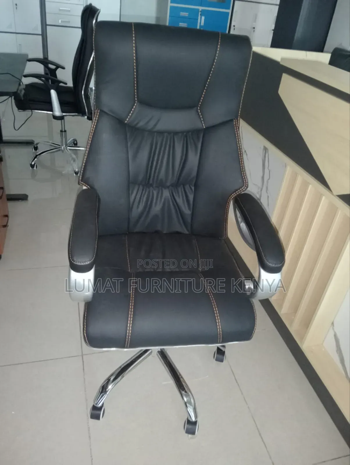 Deluxe High-Back Office Seat