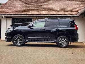 Toyota Land Cruiser Prado 2.8 2021 Black