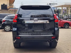 Toyota Land Cruiser Prado 2.8 2021 Black