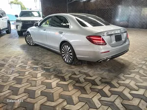 Mercedes-Benz E400 2019 Silver