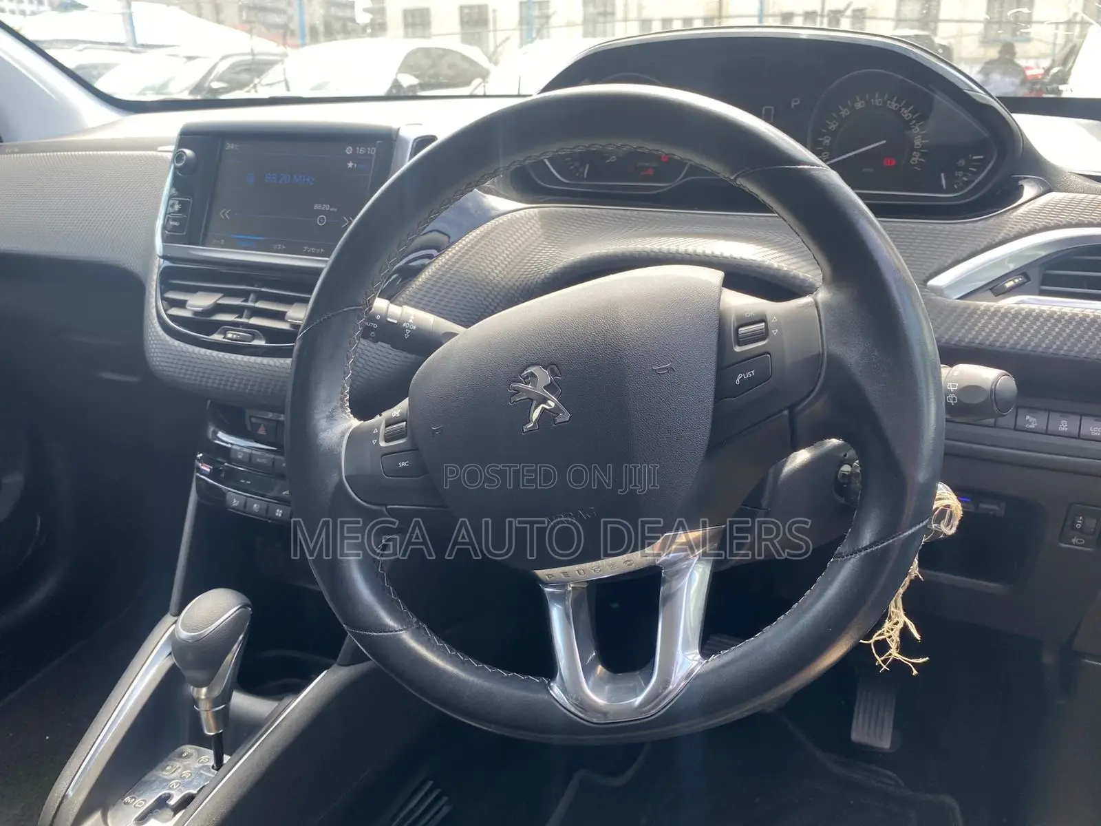 Peugeot 208 2018 Red