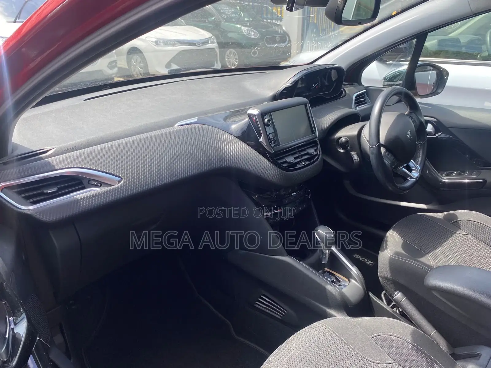 Peugeot 208 2018 Red