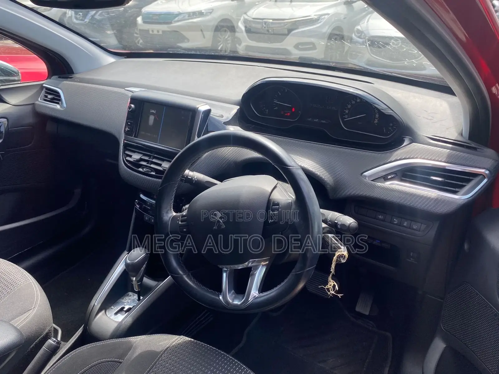 Peugeot 208 2018 Red