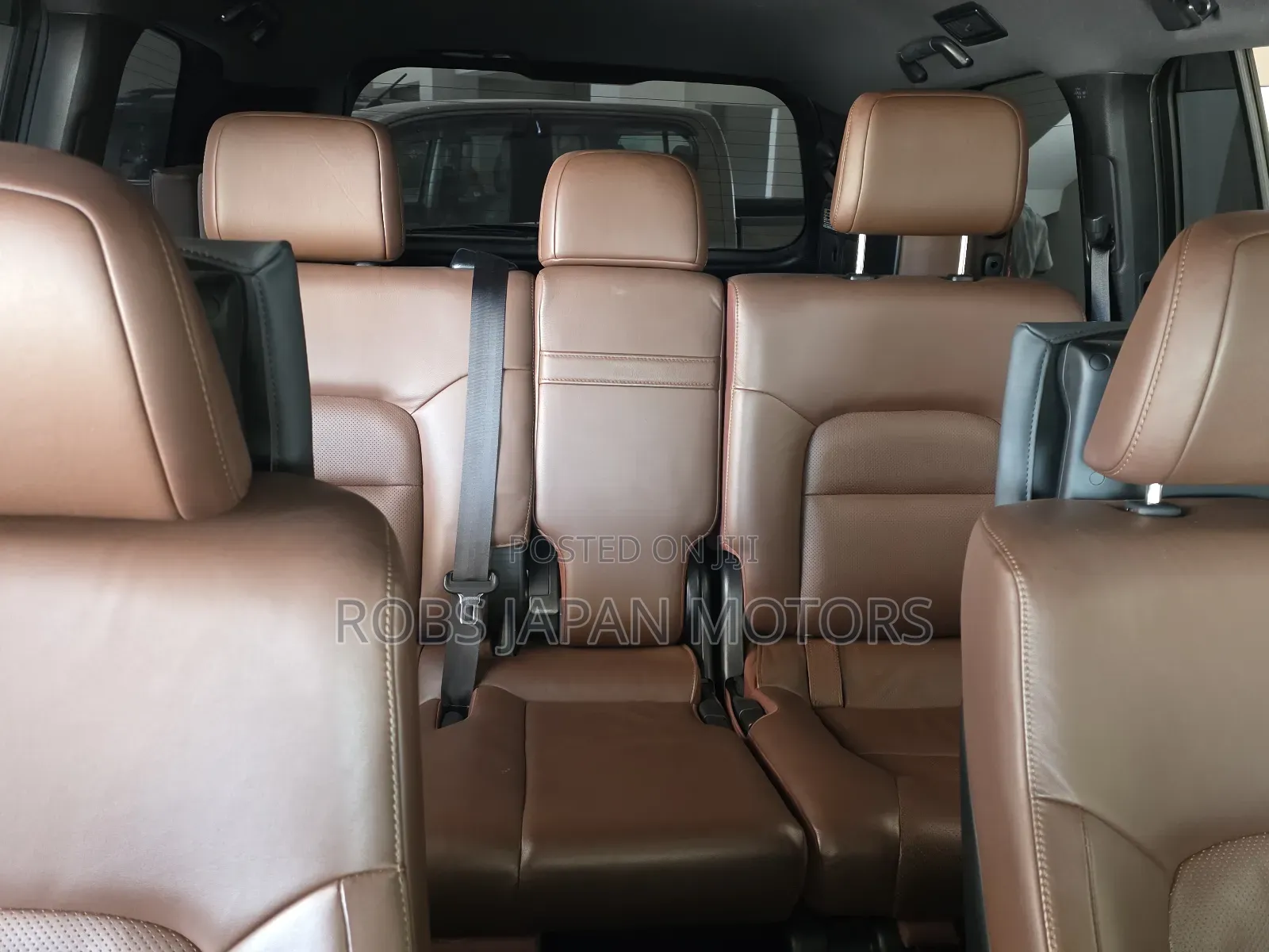 Toyota Land Cruiser 4.6 V8 ZX 2018 Off white