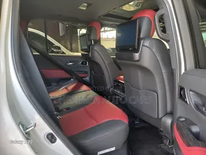 New Toyota Land Cruiser LC300 2023 White